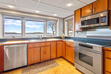 1123 South Shore Dr, Holland, 49423-18
