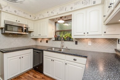 24611 Lori Ln, Magnolia, TX 77355 - photo 6