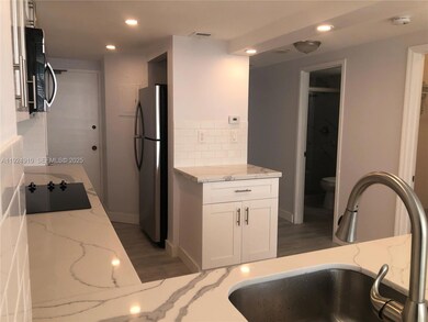 905 Brickell Bay Dr unit 1126, Miami, FL 33131 - photo 7