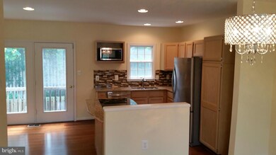 84 Victoria Square, Frederick, MD 21702 - photo 6