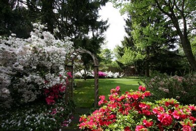 3136 Shrewsbury Rd, Allentown, PA 18104 - photo 4