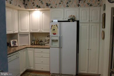 102 Mercer Ct unit 22 2A, Frederick, MD 21701 - photo 4