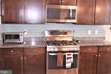 25245 Laureldale Terrace unit 2-B-4, Chantilly, VA 20152 - photo 6
