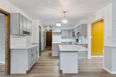 1155 8th St, Jesup, IA 50648 - photo 5