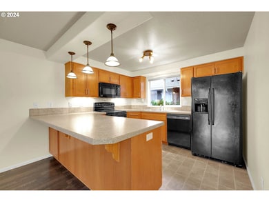 972 W L St unit 3, Springfield, OR 97477 - photo 7