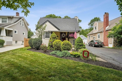 24-web-or-mls-1317-broadview-ave