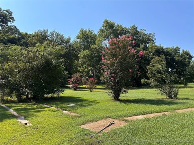 220 N Collins, Stonewall, OK 74871 - photo 5