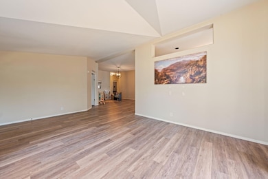 604 NE Shoshone Dr, Redmond, OR 97756 - photo 6