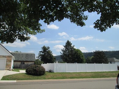 600 4th St, Nescopeck, PA 18635 - photo 6