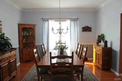 5347 Greenbriar Dr, Bethlehem, PA 18017 - photo 5