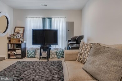 2710 Pinebrook Rd, Landover, MD 20785 - photo 5