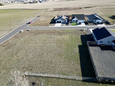 102 Highland Ct, Goldendale, WA 98620 - photo 5