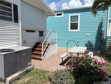 1214 Nettles Blvd, Jensen Beach, FL 34957 - photo 4