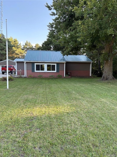 3443 Carrigan Rd, Fort Gratiot, MI 48059 - photo 2