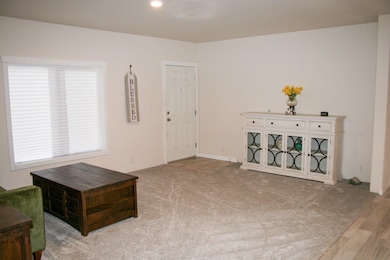 5846 Bufflehead Dr, Bonanza, OR 97623 - photo 4