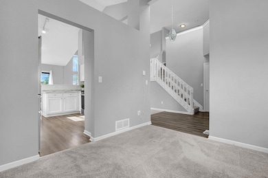 251 Wellington Place SW, Pataskala, OH 43062 - photo 5