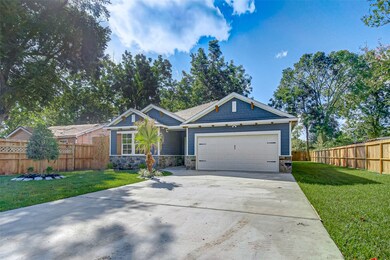 877 Prosper St, Houston, TX 77088 - photo 3