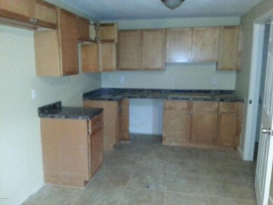 20130910_114134_W Hubbell St