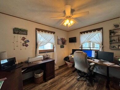 608 S 5th St, La Crescent, MN 55947 - photo 7