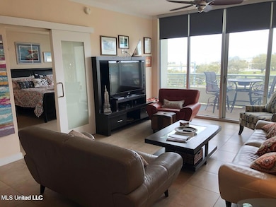 Ocean club living room 2