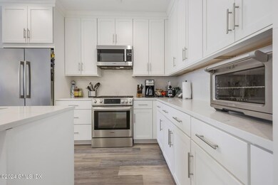 1381 E Putnam Ave unit 1, Old Greenwich, CT 06870 - photo 3