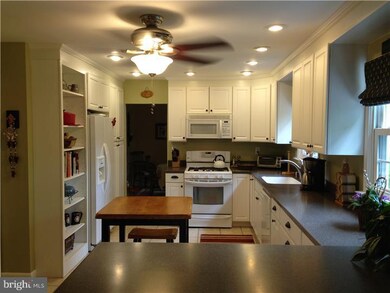 154 Canterbury Rd, Mount Laurel, NJ 08054 - photo 4