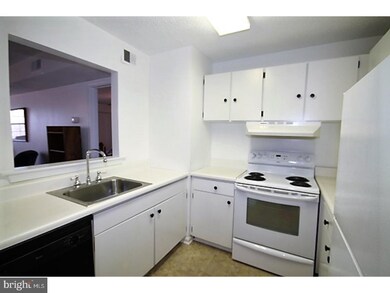 127 Woodstream Dr, Norristown, PA 19403 - photo 7