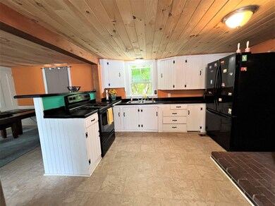 97 E Bow St, Franklin, NH 03235 - photo 6