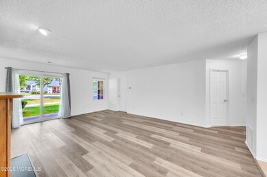 1517 Waters Edge Dr unit 17, Toms River, NJ 08753 - photo 6