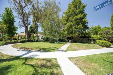 5155 Alhama Dr, Woodland Hills, CA 91364 - photo 2