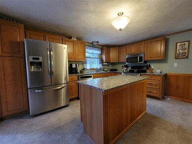 147 Daniel Plummer Rd, Goffstown, NH 03045 - photo 5