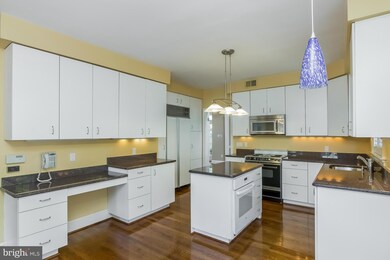 8011 Quarry Ridge Way, Bethesda, MD 20817 - photo 4