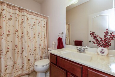 5025 Luke St, Cedar Falls, IA 50613 - photo 3