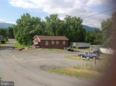 100 Cedar St, Moorefield, WV 26836 - photo 2