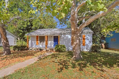 1804 Throckmorton St, Gainesville, TX 76240 - photo 2