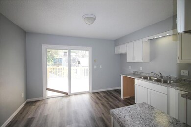 213 Hart Ave, Des Moines, IA 50315 - photo 5