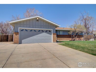 Plenty of sun exposure for this driveway