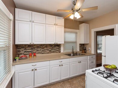 Very attractive kitchen