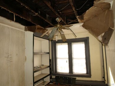 821 Jackson St, Allentown, PA 18102 - photo 3