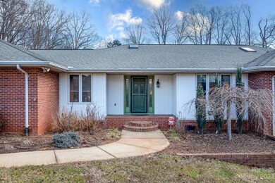 2638 Fines Creek Dr, Statesville, NC 28625 - photo 6