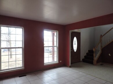 1909 Scott Cir, Carpentersville, IL 60110 - photo 2