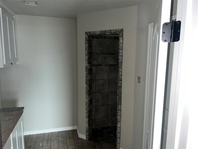 1057 Neal Rd, Azle, TX 76020 - photo 4