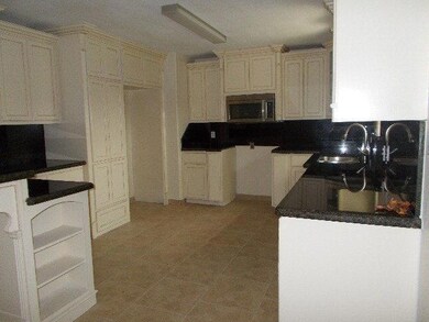 1113 W 4th St, Weslaco, TX 78596 - photo 3