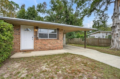 313 Brackin St unit A, Crestview, FL 32539 - photo 4