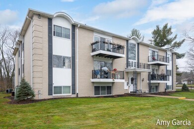 3-web-or-mls-2759 Leonard Street Buildin