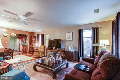 183 W Harmony Dr, Pottstown, PA 19464 - photo 5