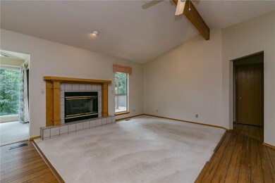 21 Lyndhurst Dr, Bella Vista, AR 72714 - photo 4