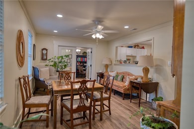 1015 Elbert St, Darien, GA 31305 - photo 7