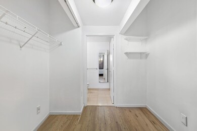 102 Christopher Columbus Dr unit 709, Jersey City, NJ 07302 - photo 7