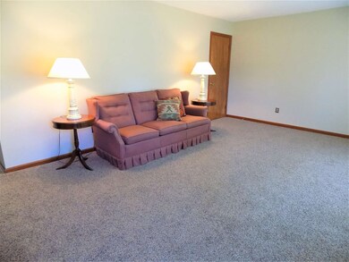 57265 Horseshoe Ct, Goshen, IN 46528 - photo 3